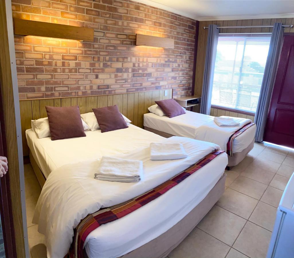 Proserpine Motor Lodge 外观 照片