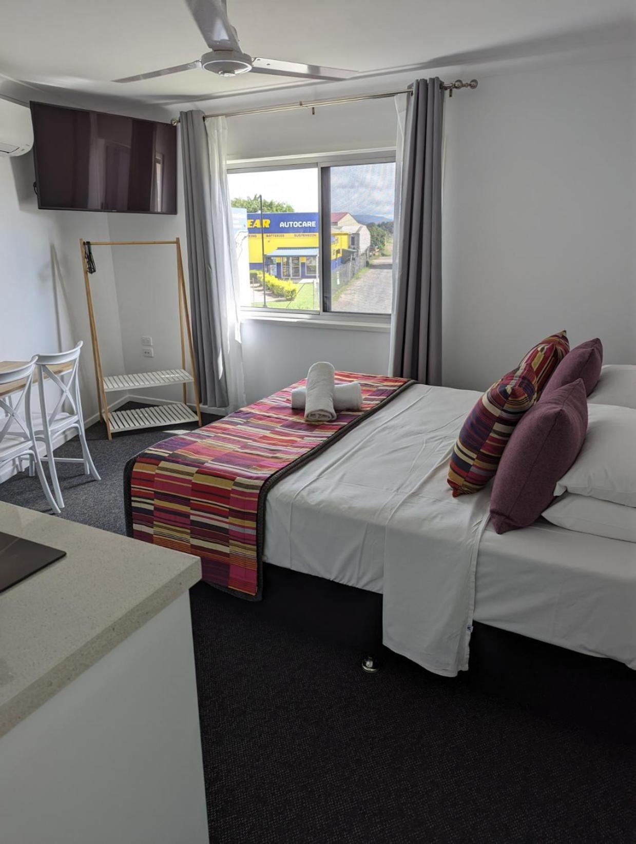 Proserpine Motor Lodge 外观 照片